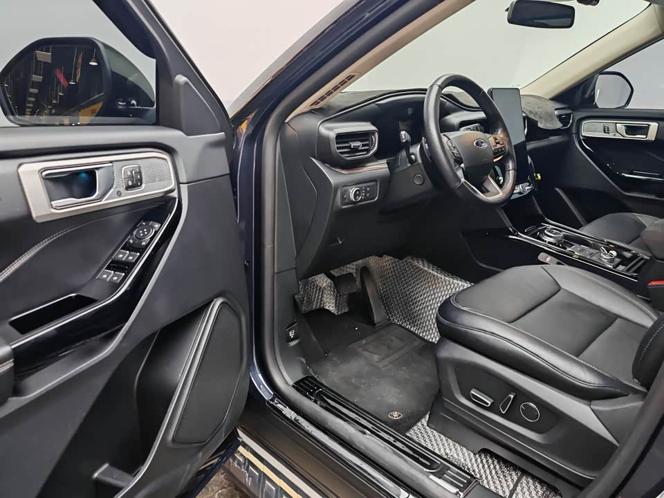 Ford Explorer Ford Explorer