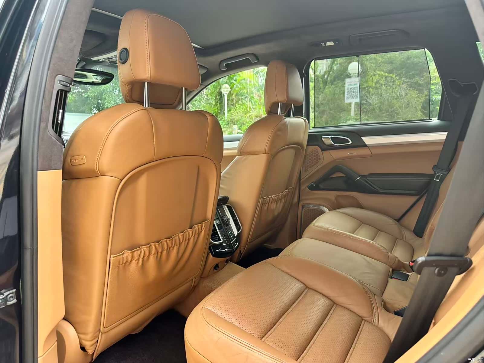 Porsche Cayenne, 2011 8