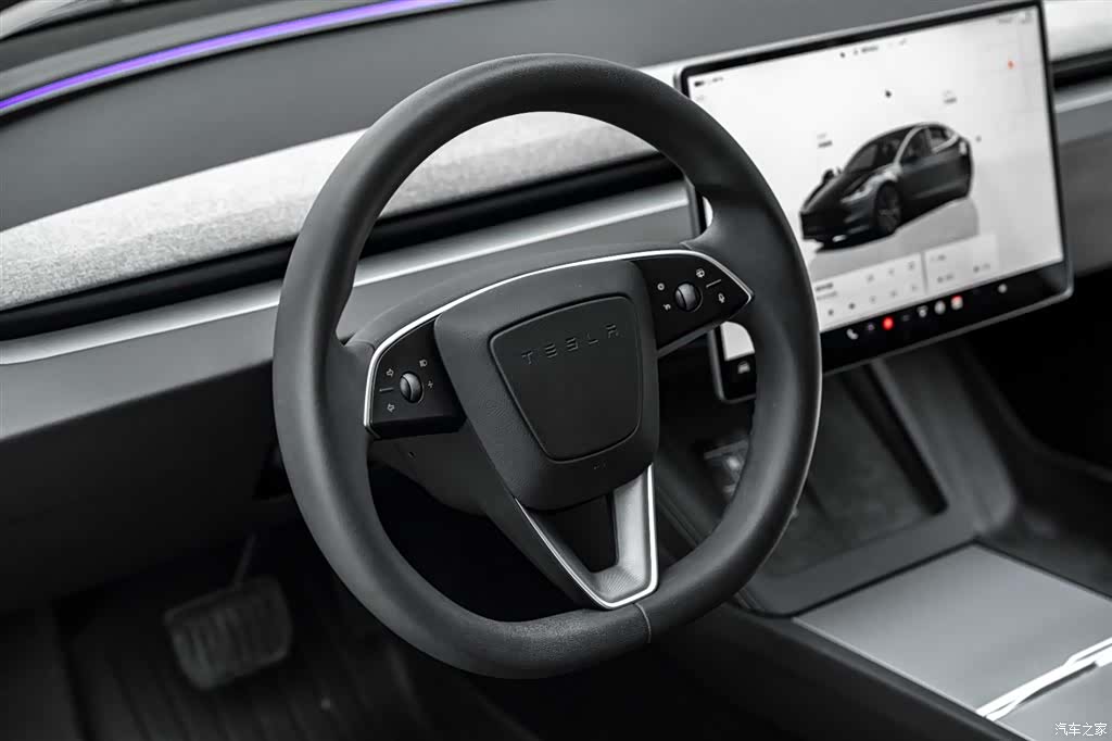 Tesla Model 3, 2025 13