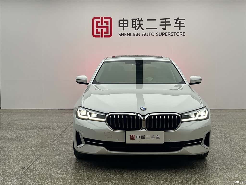 BMW 5 Series, 2022 все фото