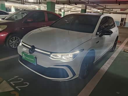 Volkswagen Golf 2024