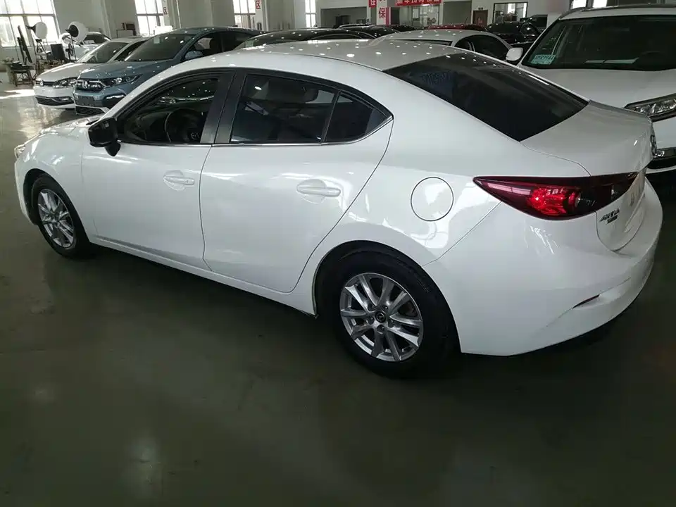 Mazda 3 Angkesaila
