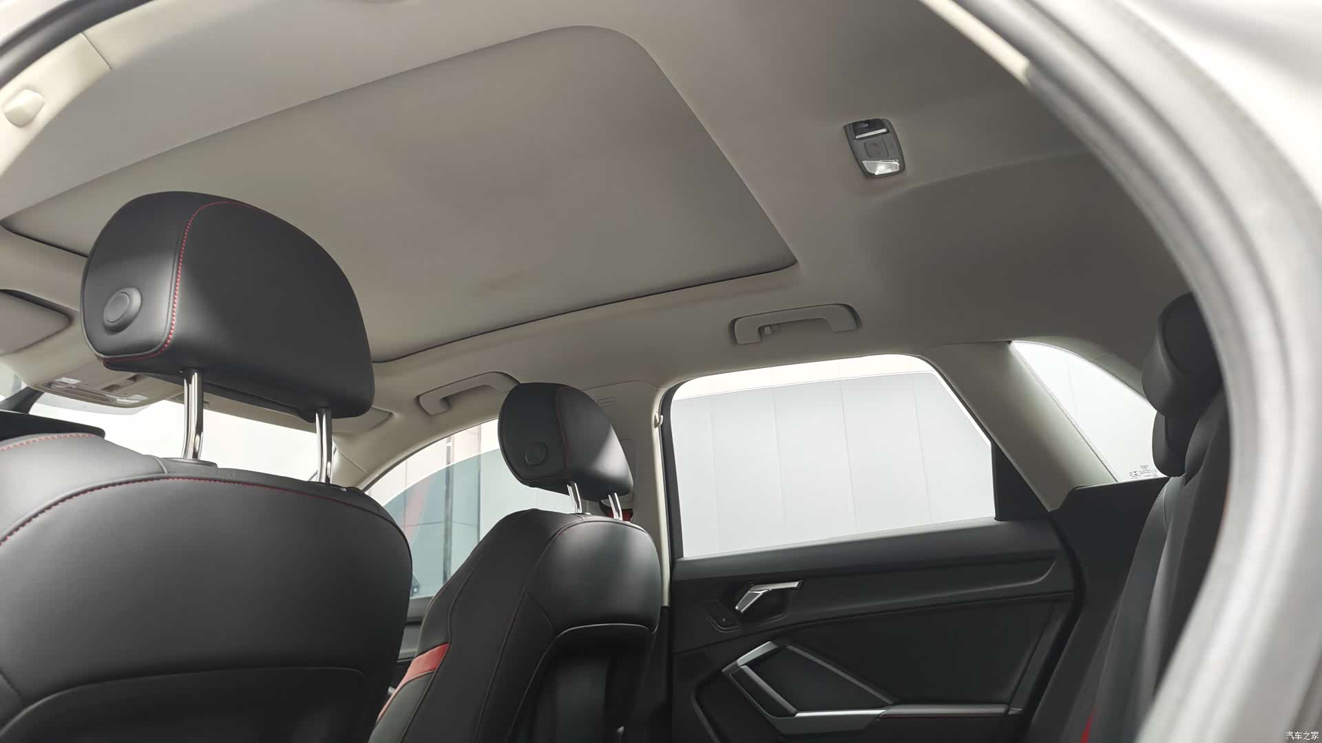 Audi Q3, 2023 13