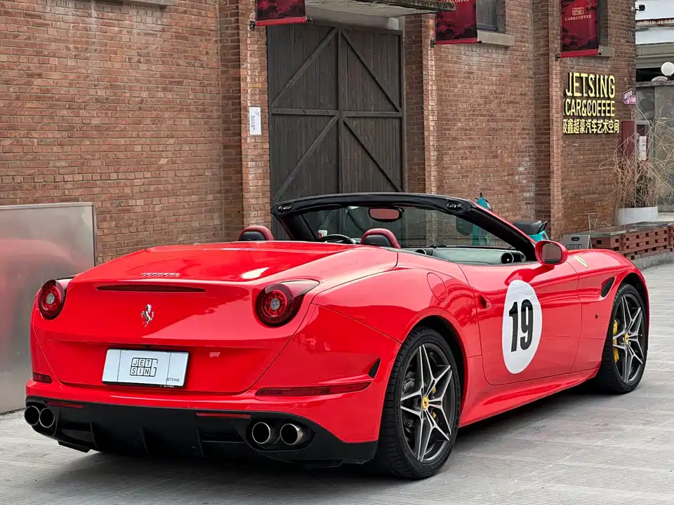 Ferrari California T