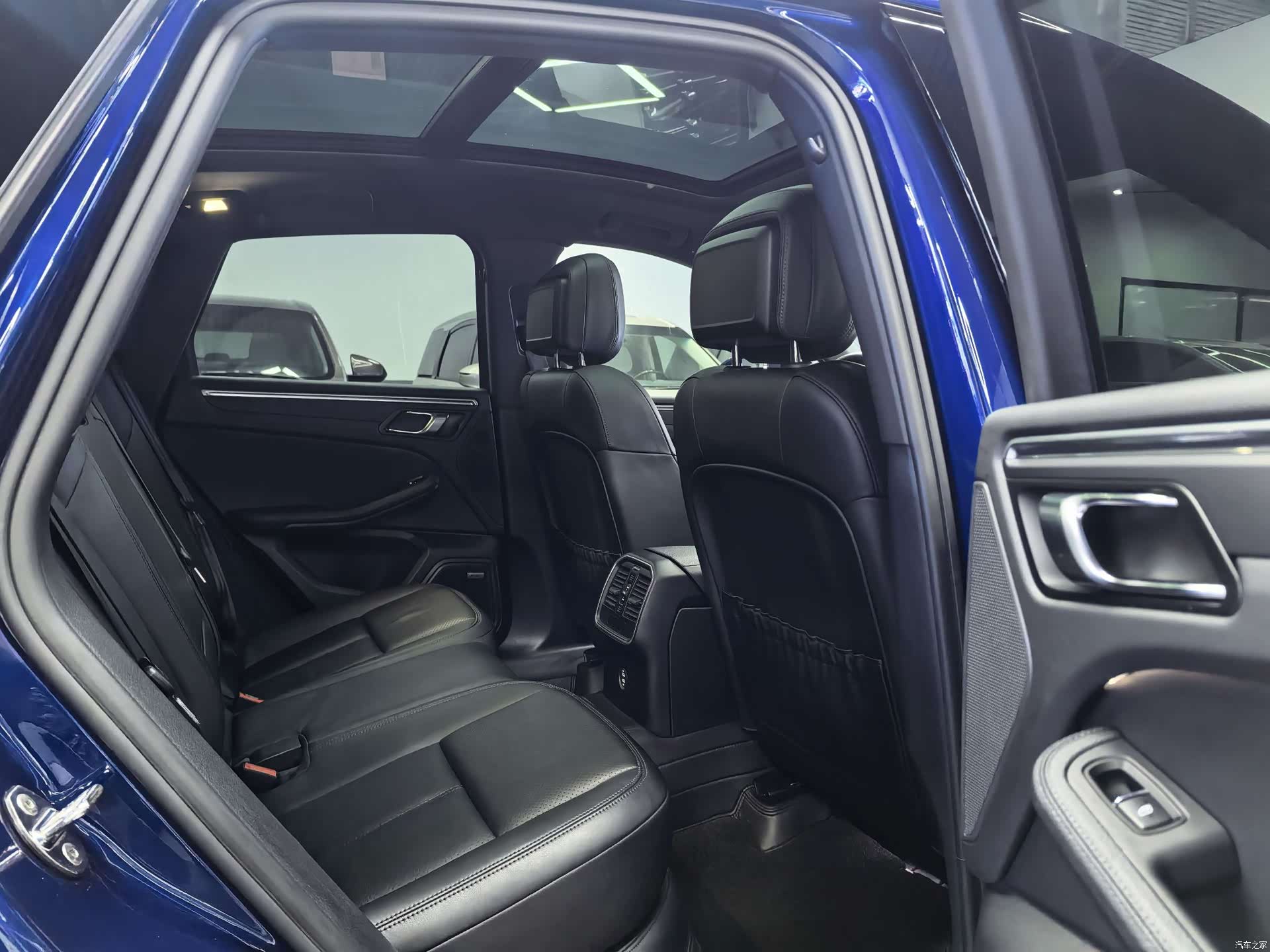 Porsche Macan, 2023 10