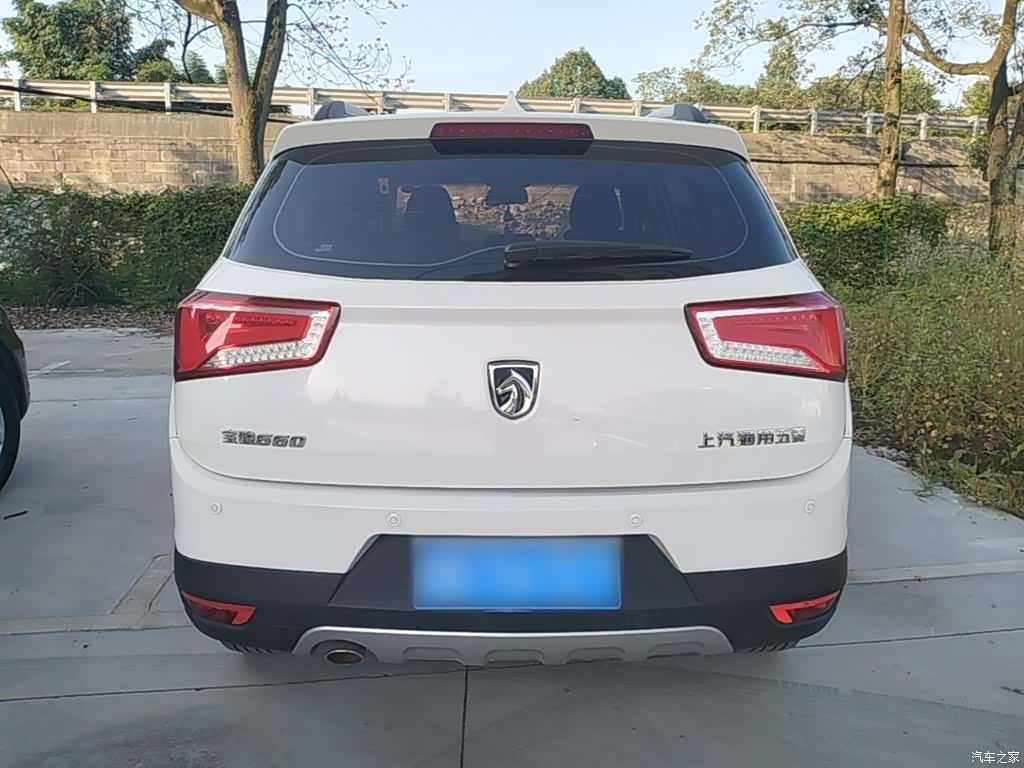 Wuling 560, 2016 6