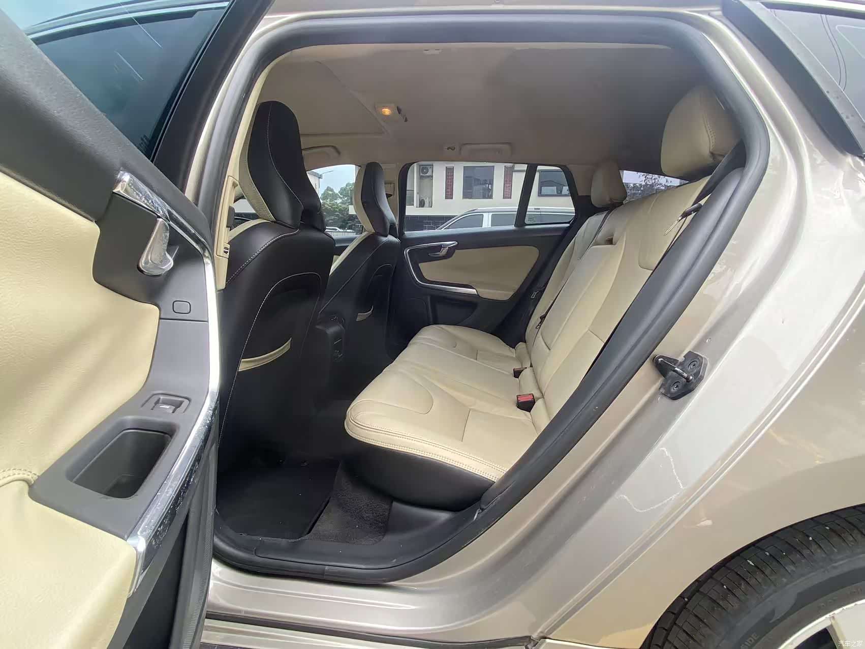 Volvo V60, 2013 13