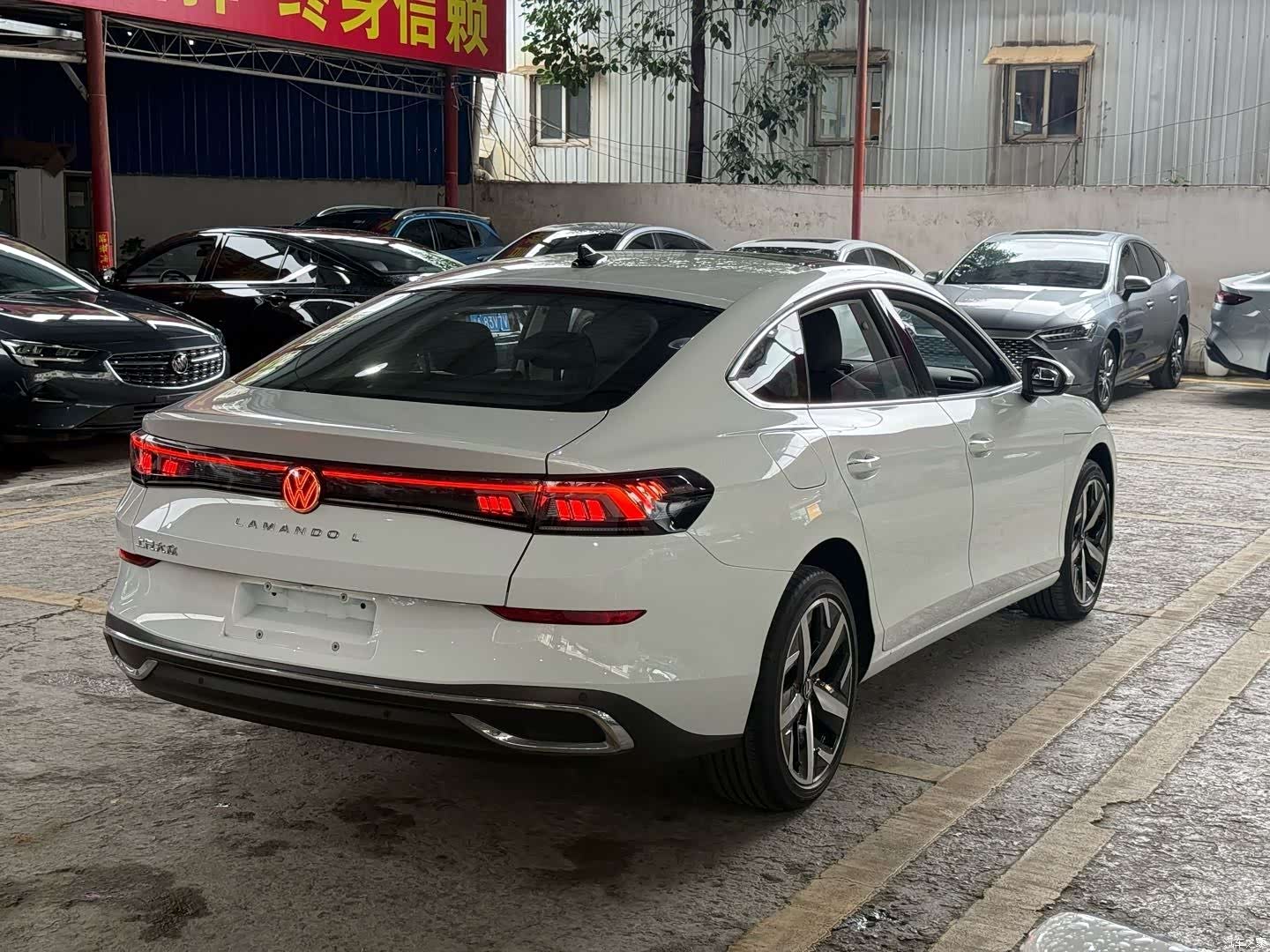 Volkswagen Lamando, 2024 11