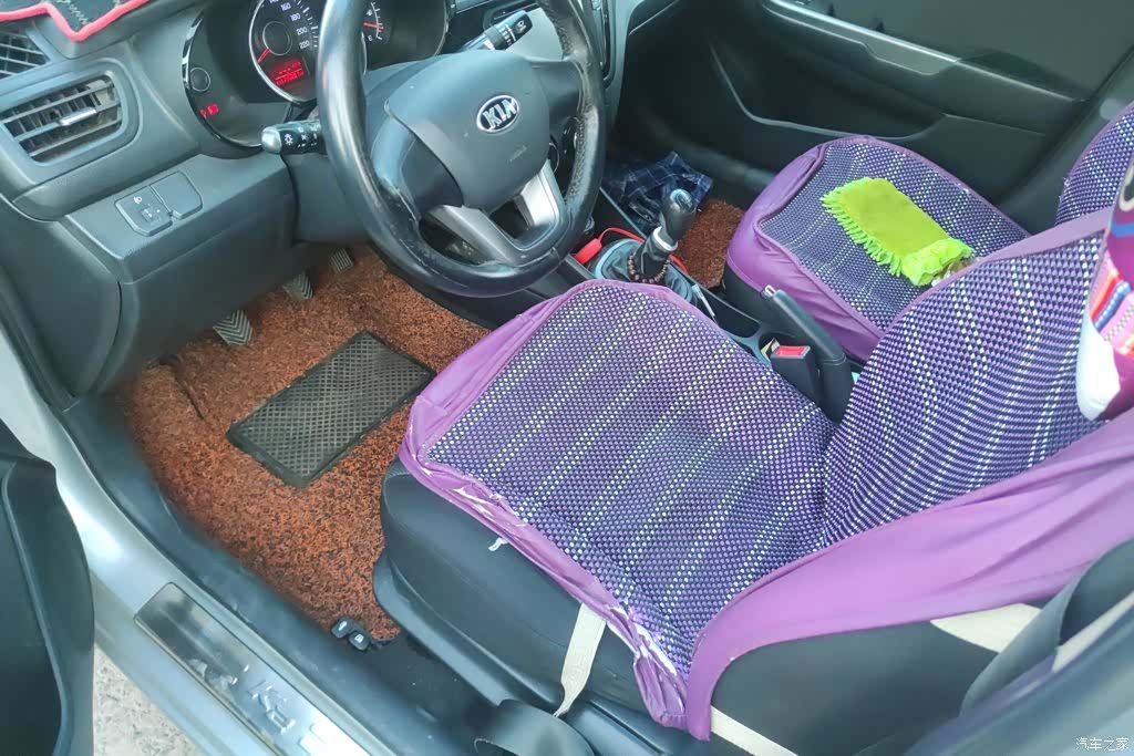 Kia K2, 2013 9