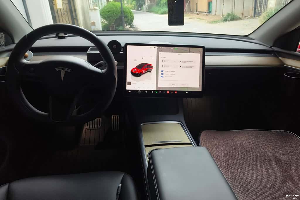 Tesla Model Y, 2023 12