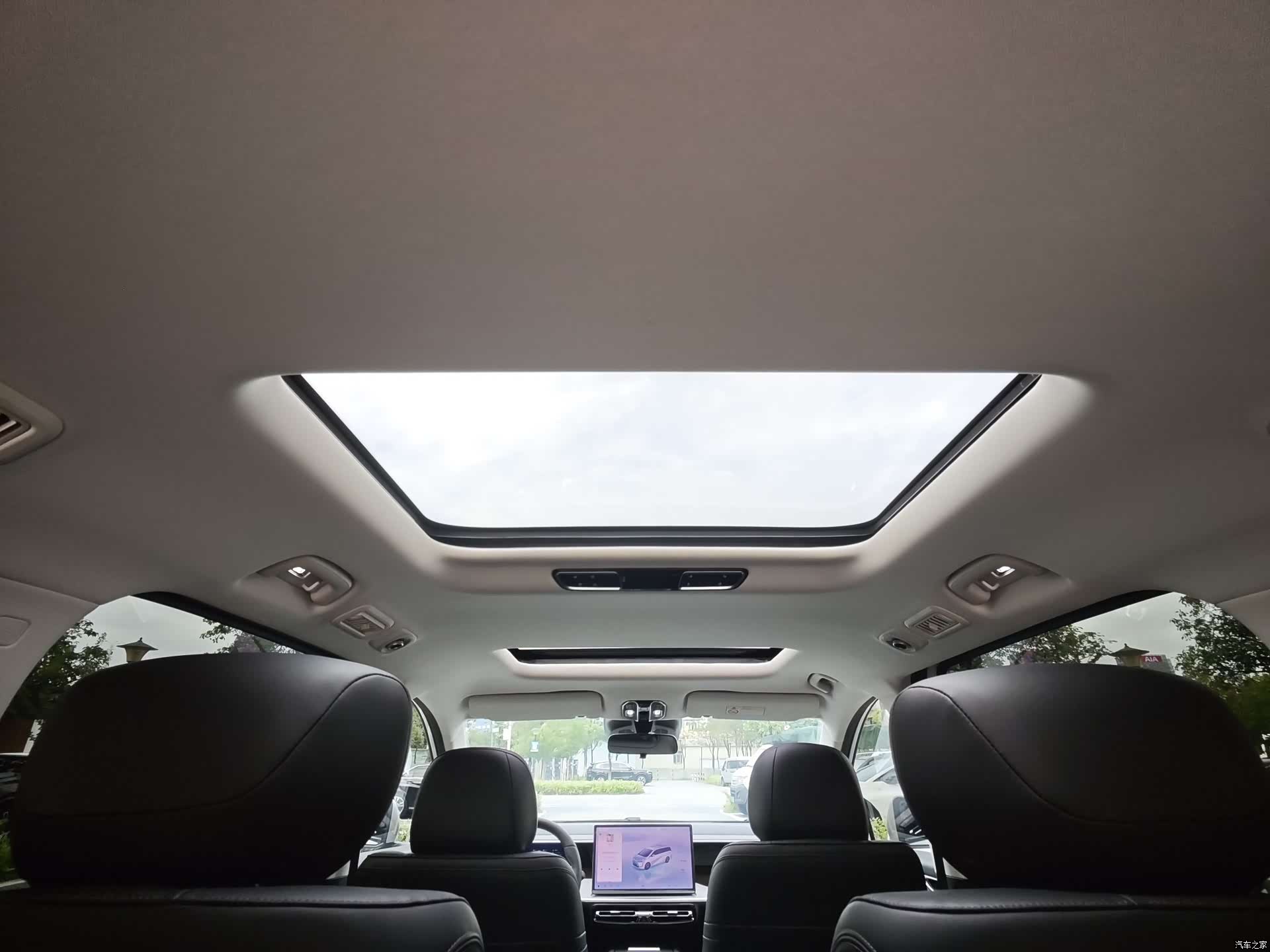 Trumpchi E8, 2024 21