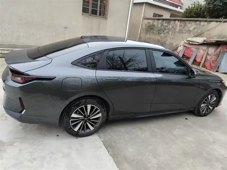 Changan A05