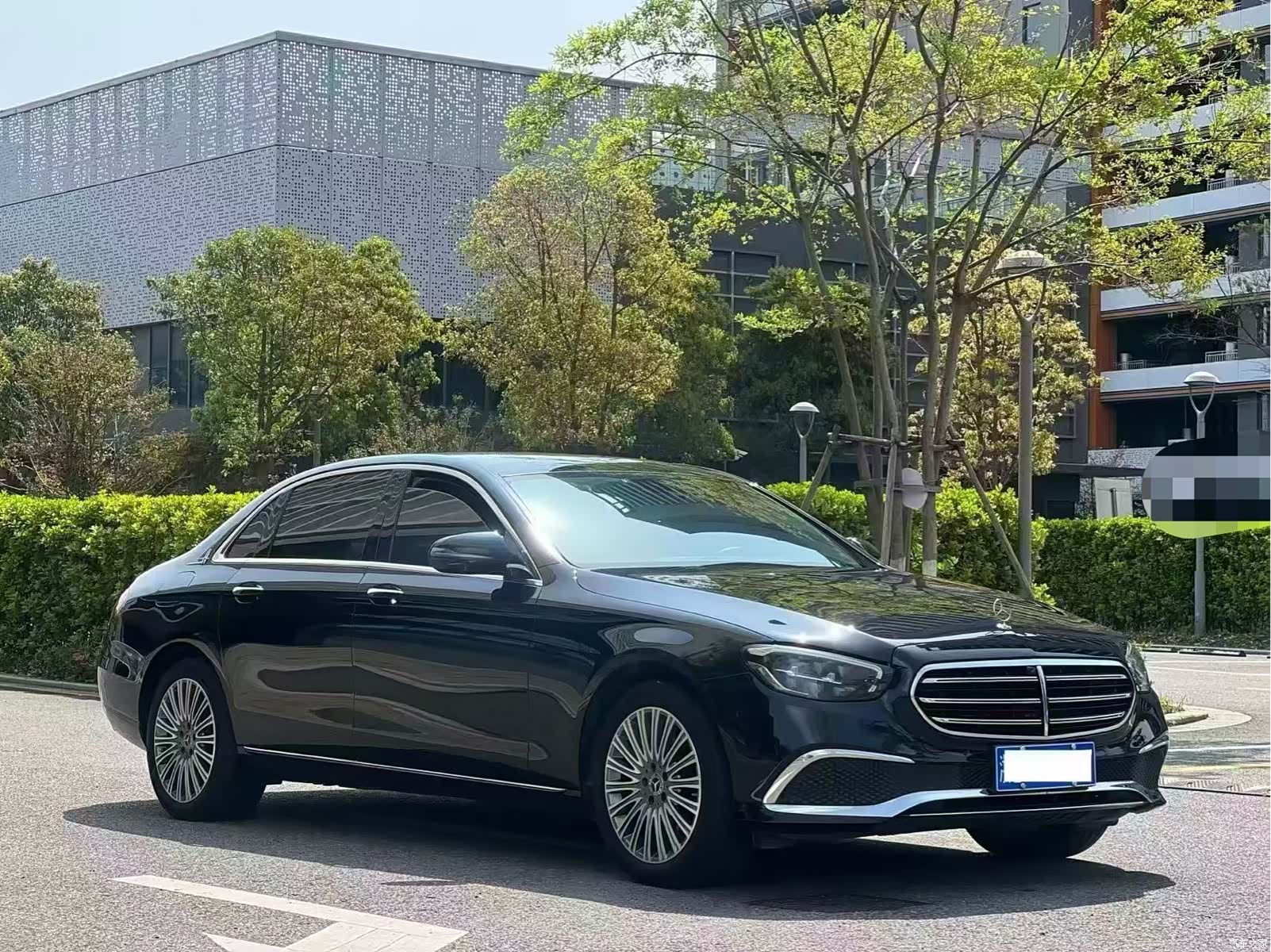 Mercedes-Benz E-Class, 2023 11