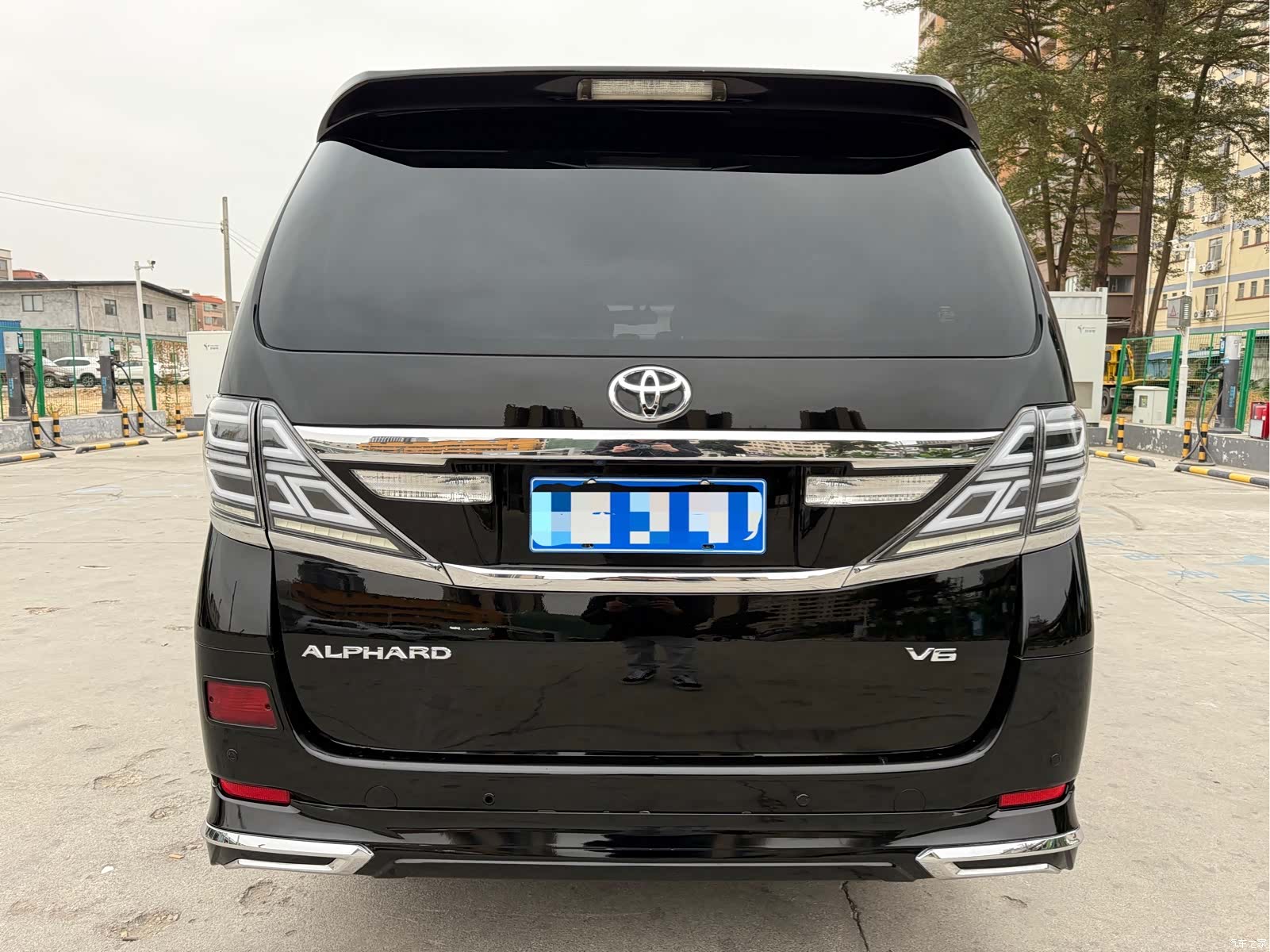 Toyota Alphard, 2014 10