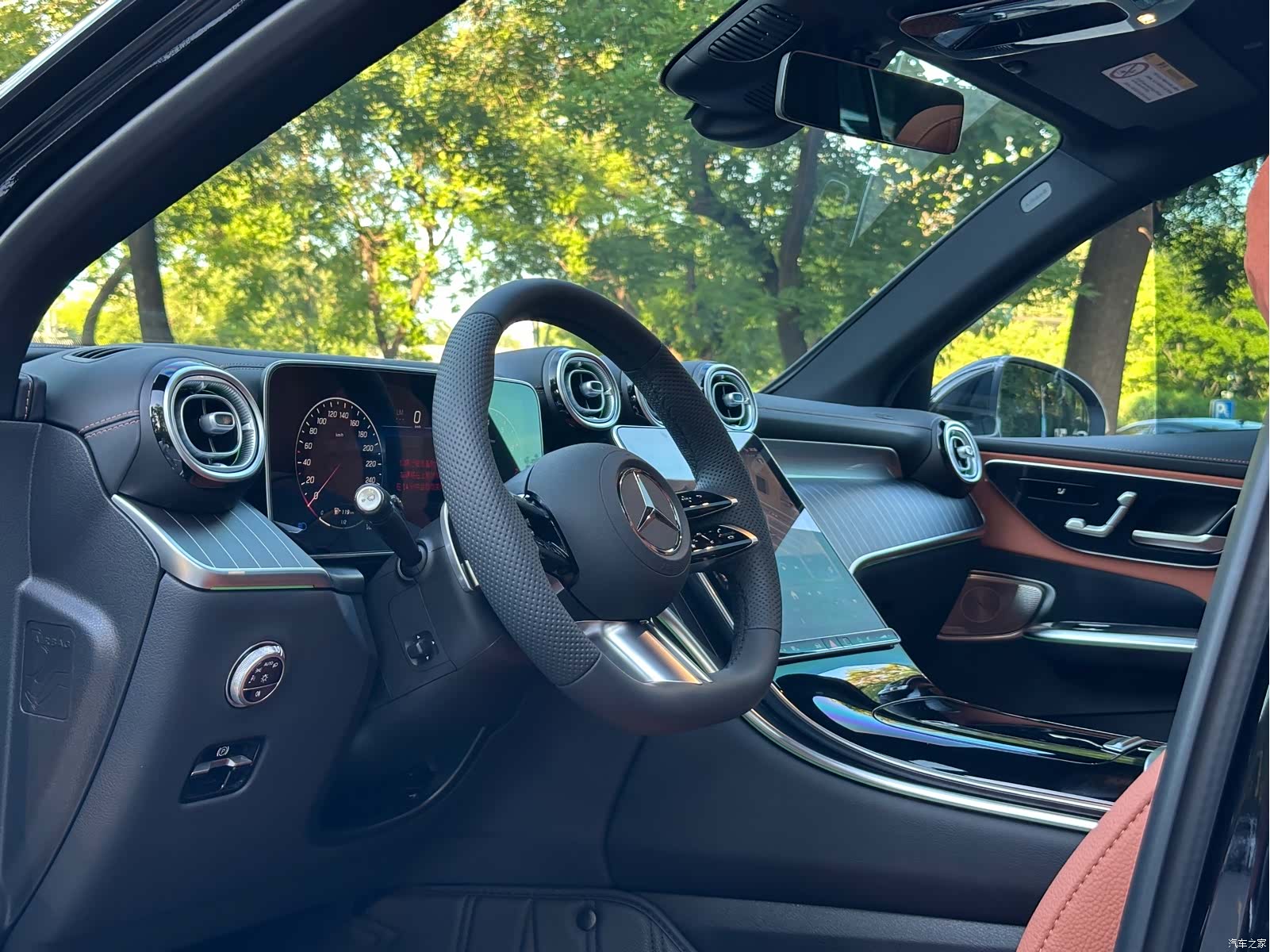 Mercedes-Benz GLC, 2025 3