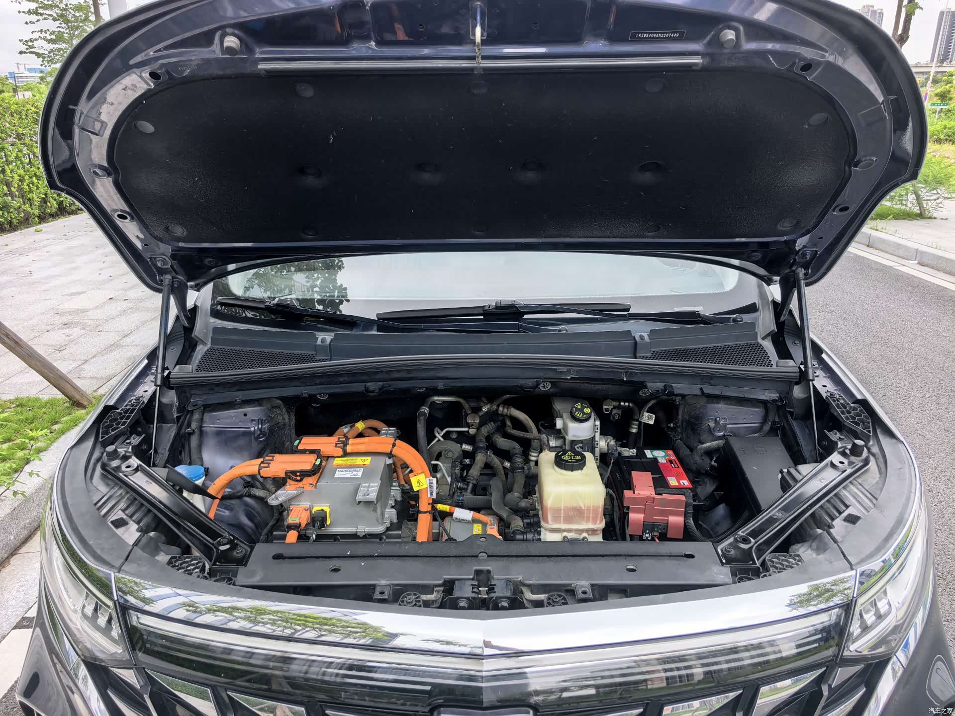 Roewe iMAX8, 2023 27
