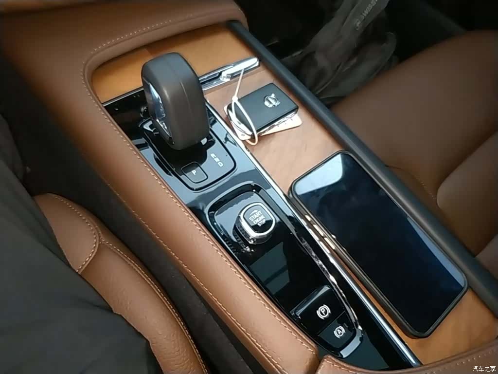 Volvo XC90, 2022 14