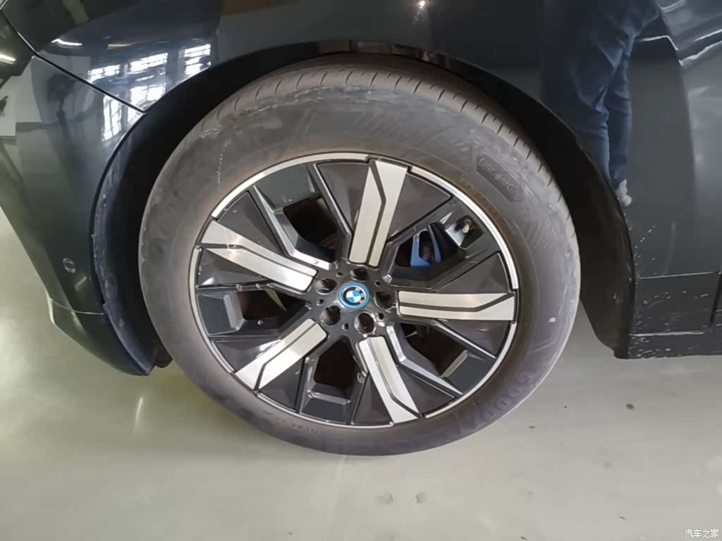 BMW iX, 2024 23