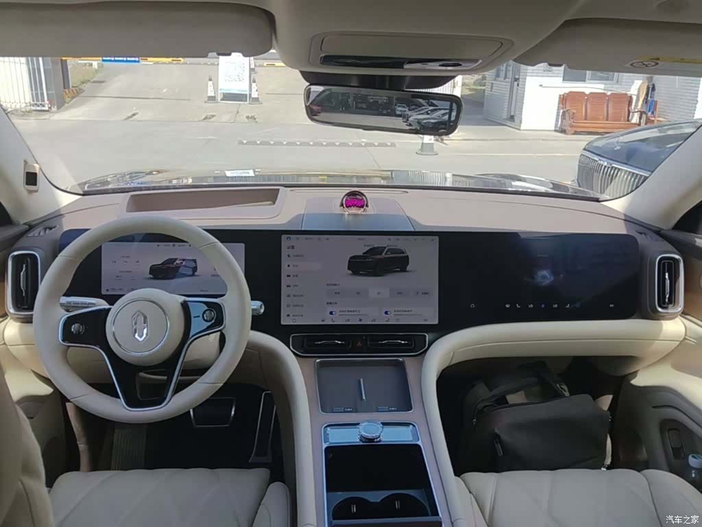AITO M9, 2025 10