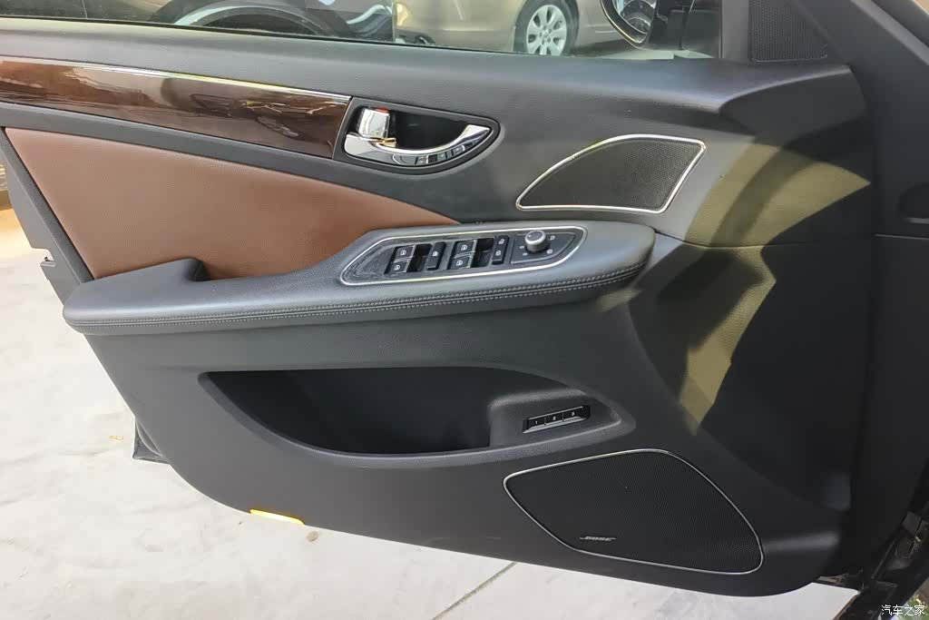 Hongqi H7, 2017 7