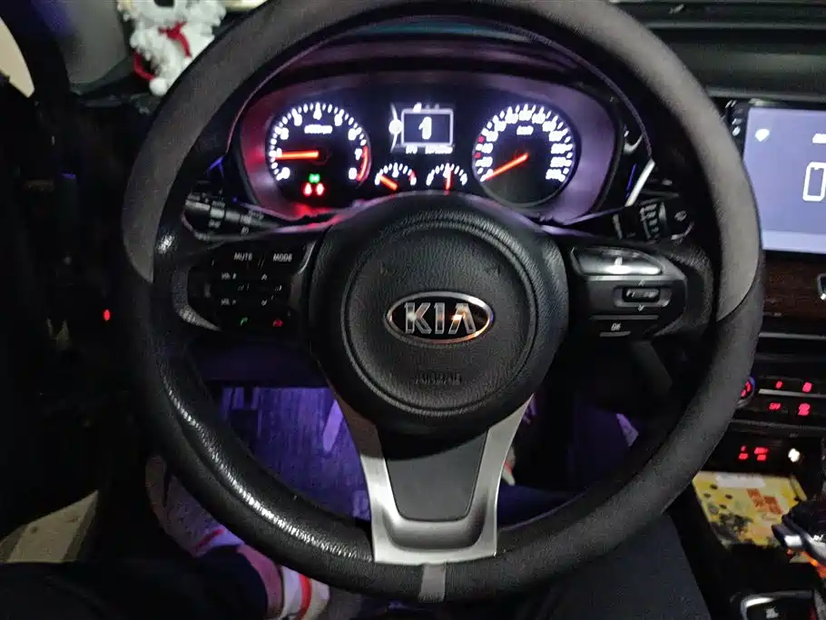 Kia K4