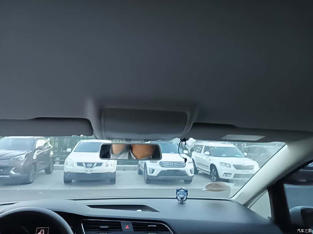 Volkswagen L, 2017 18