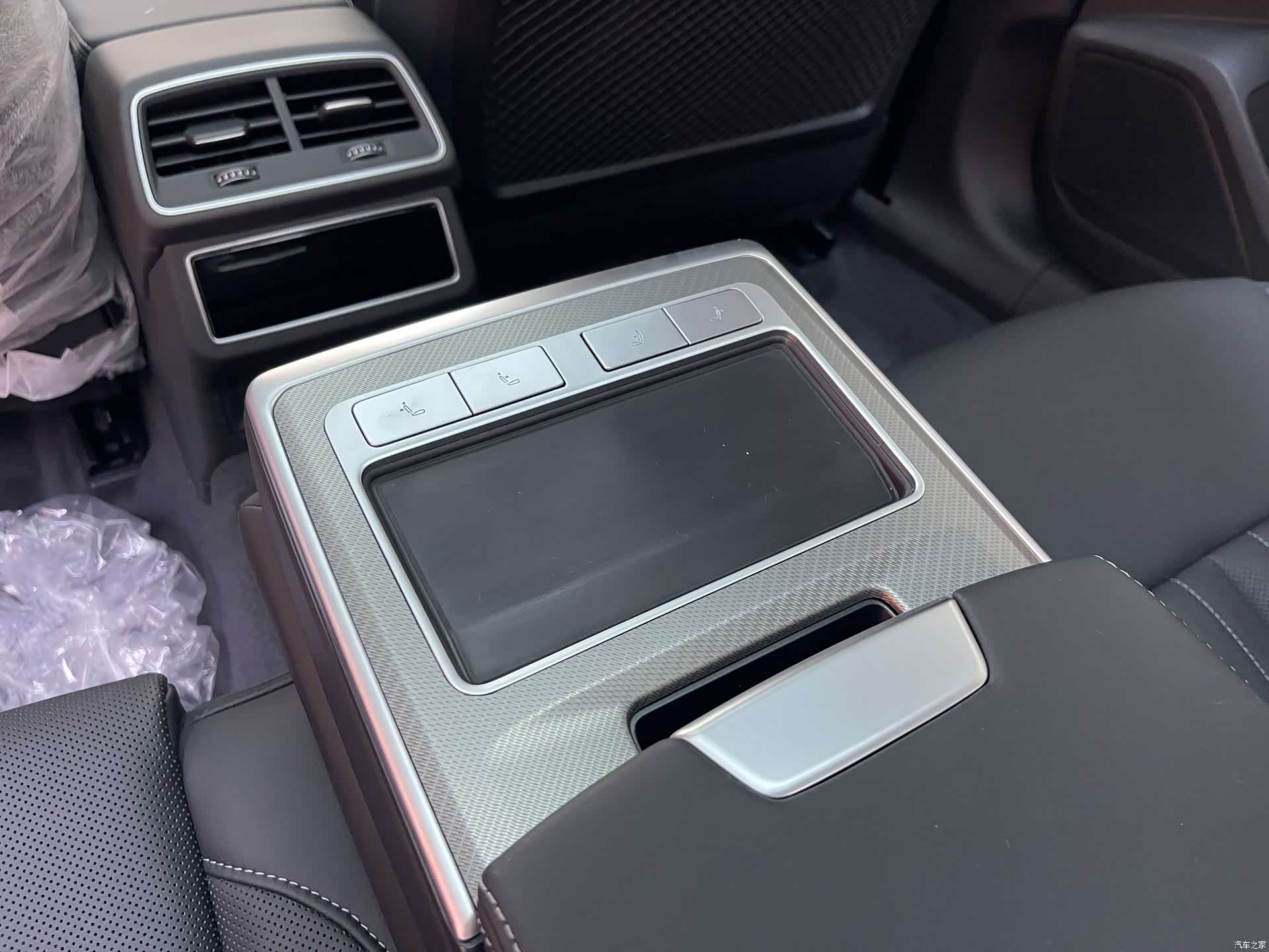 Audi A6L, 2026 12