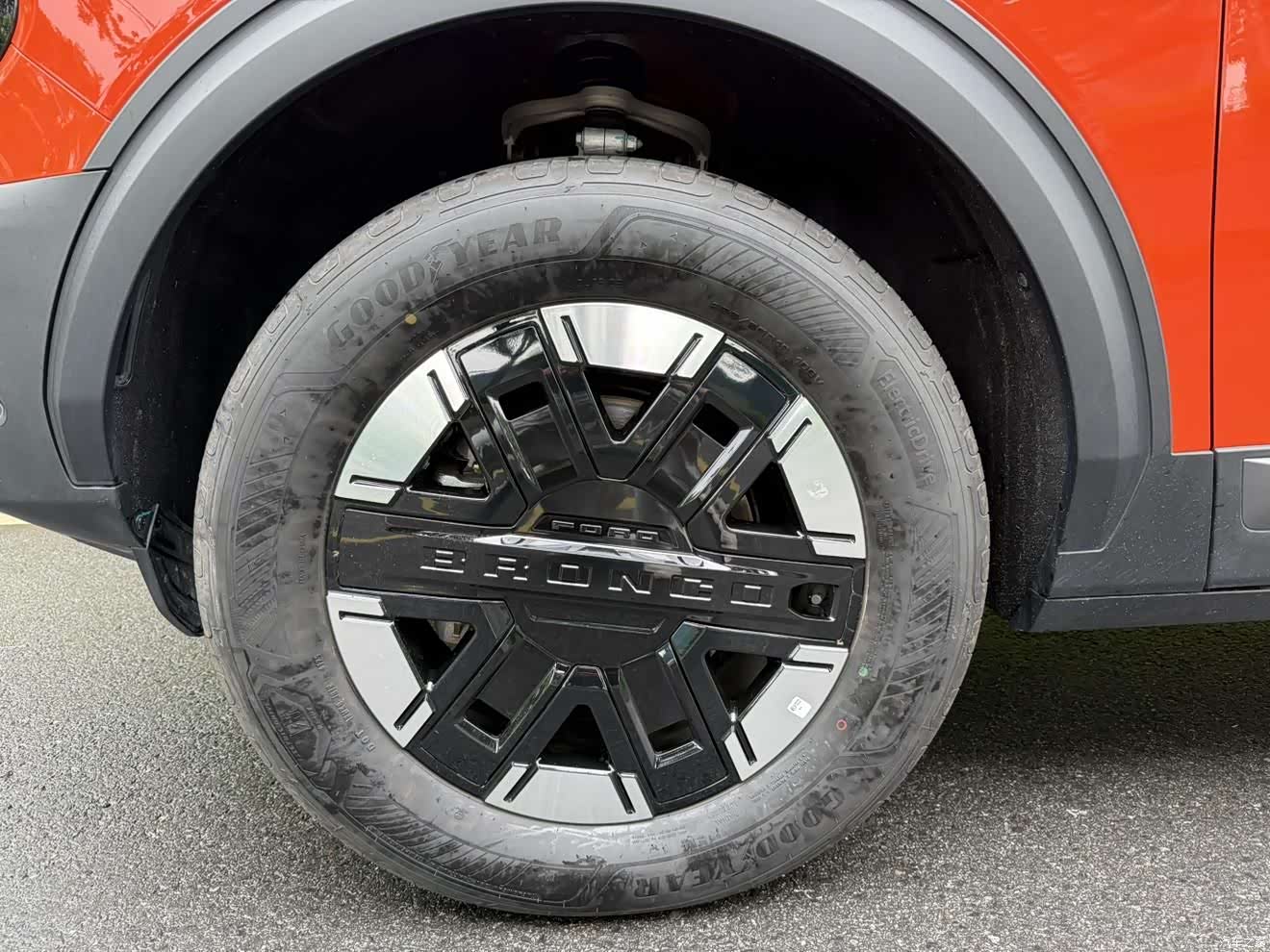 Ford Bronco, 2025 18