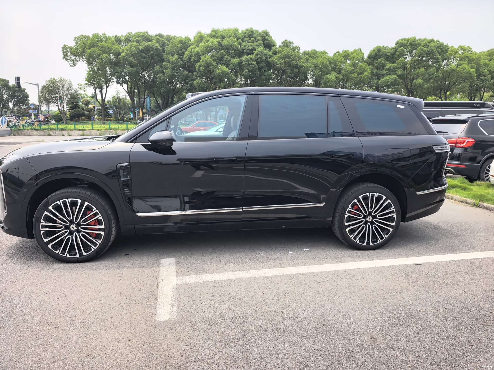 NIO ES8, 2025 9
