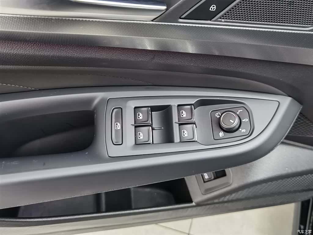 Volkswagen Passat, 2023 9