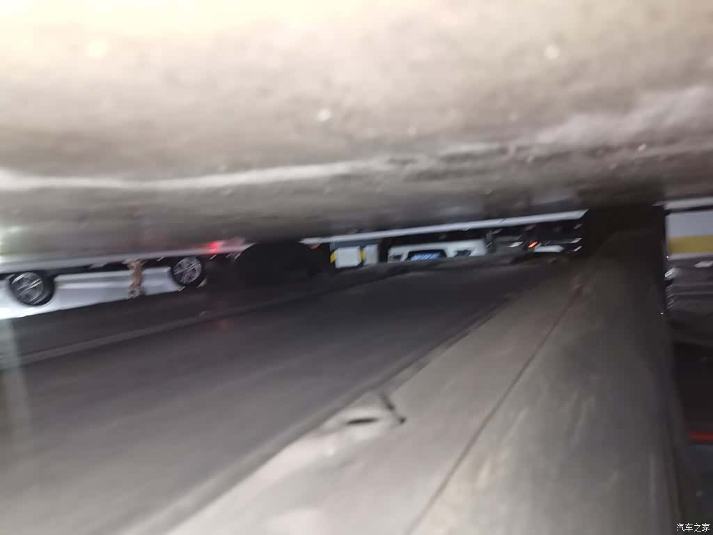 Tesla Model Y, 2024 18