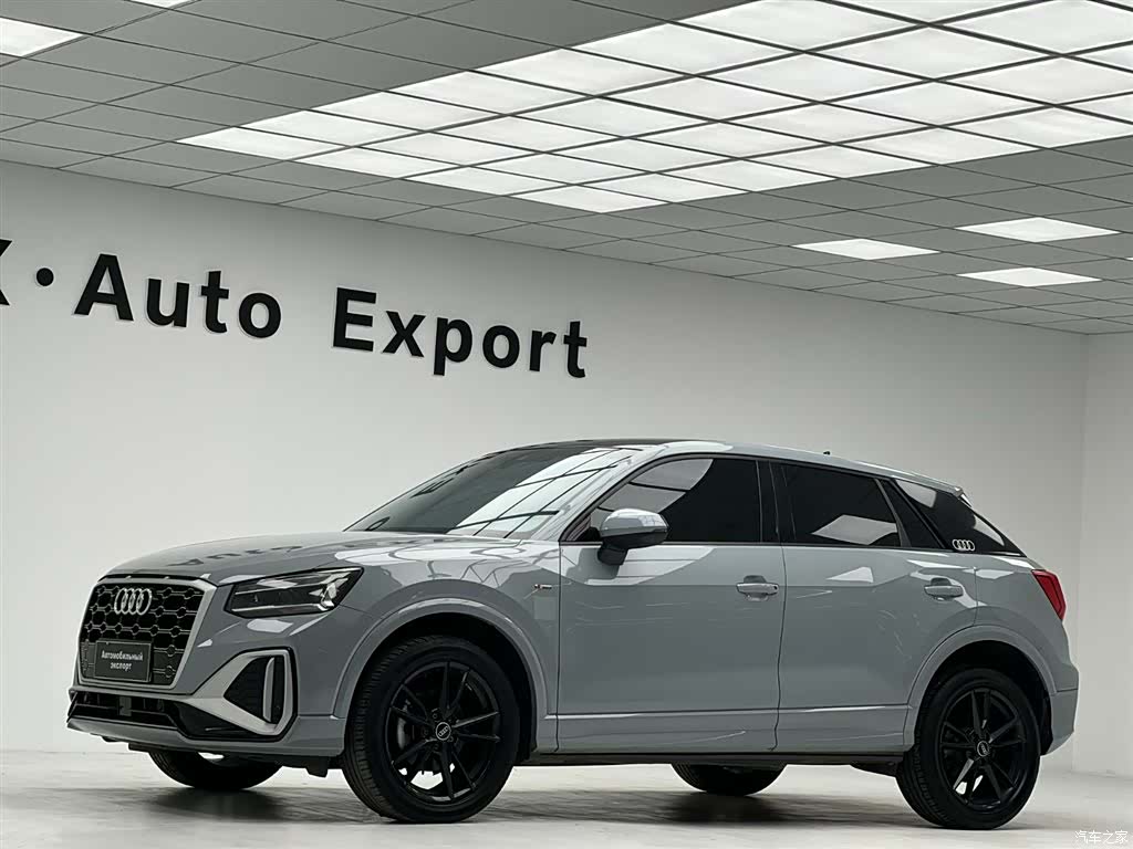 Audi Q2L, 2023 7