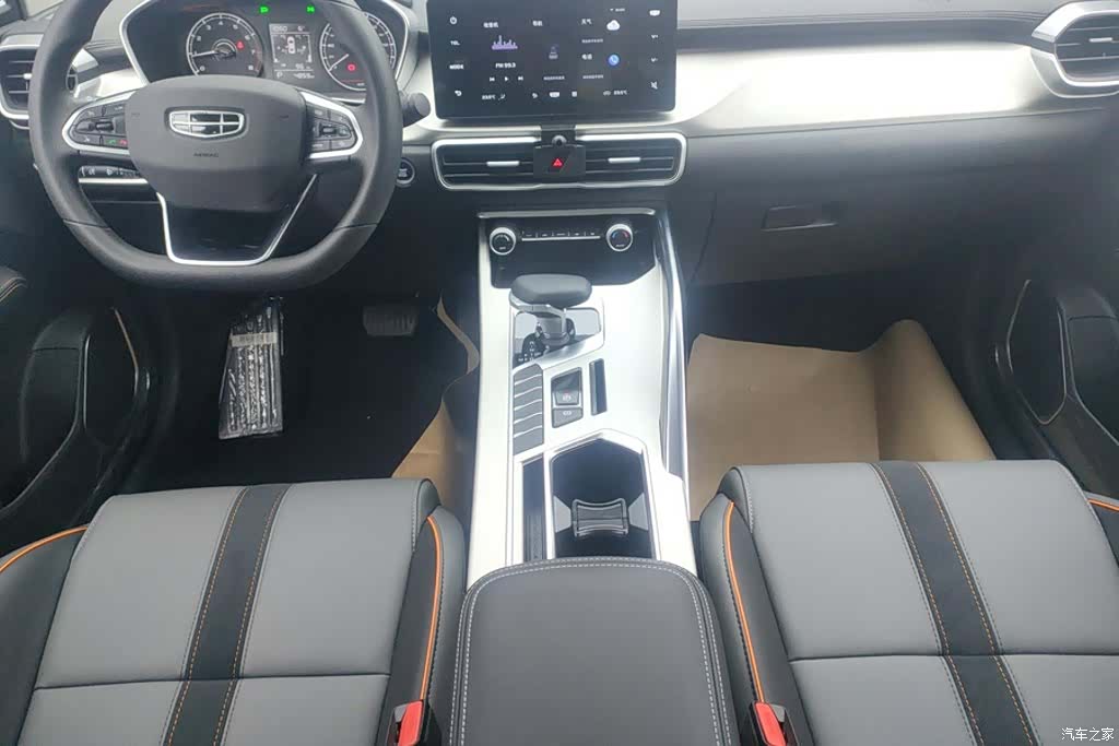 Geely Coolray, 2025 16
