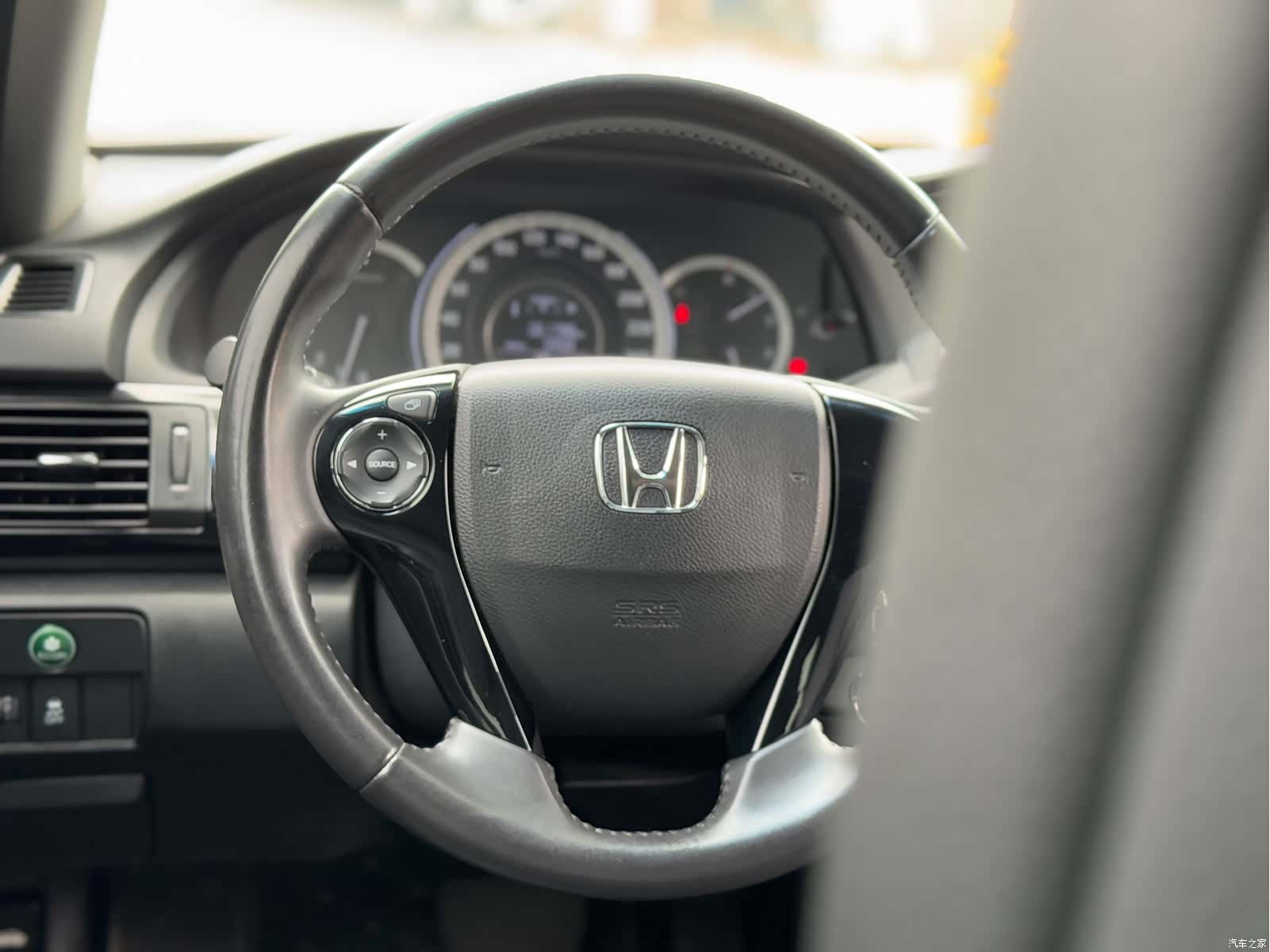 Honda Accord, 2017 11
