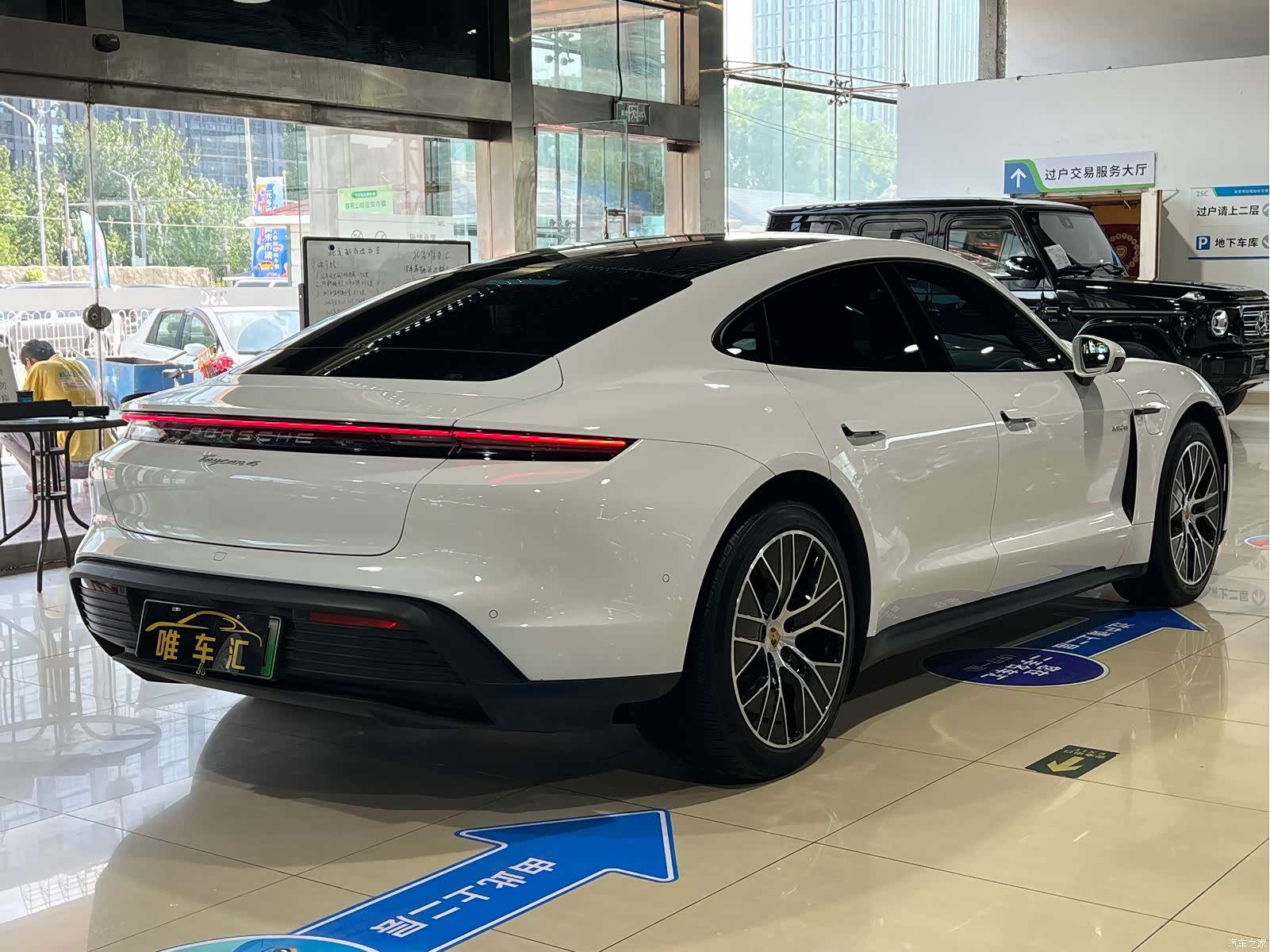 Porsche Taycan, 2025 все фото