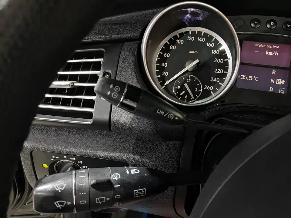 Mercedes-Benz R-class