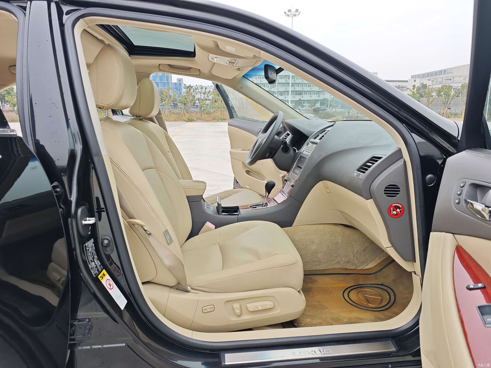 Lexus ES, 2009 16