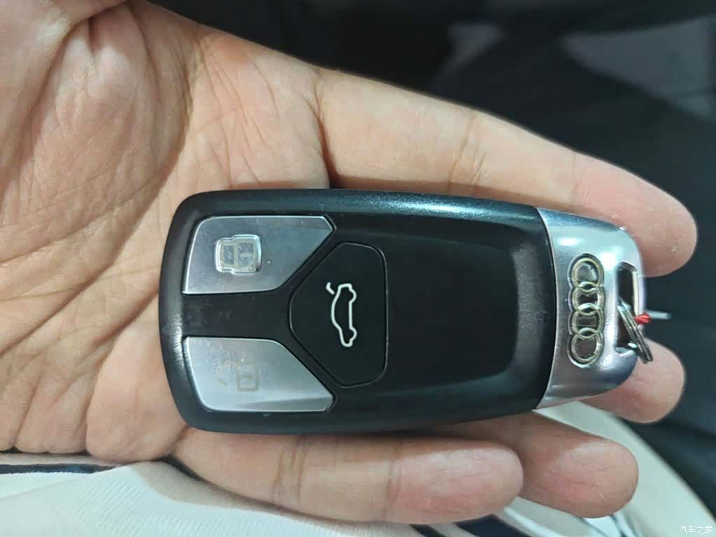 Audi A4L, 2017 9