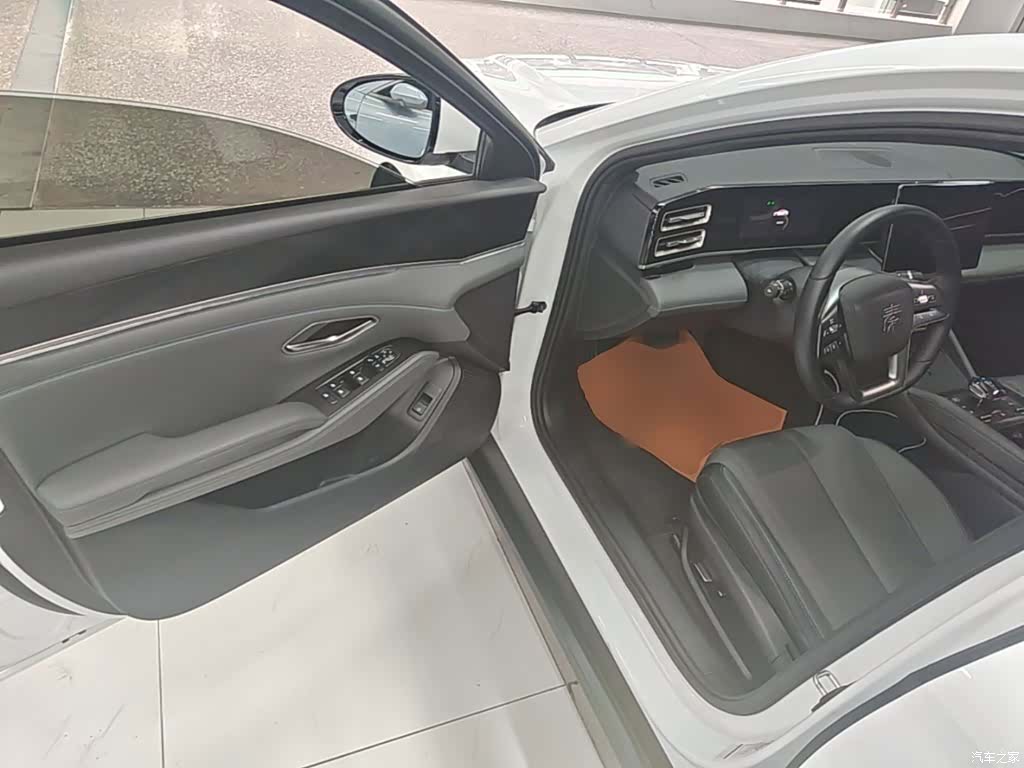 BYD Qin, 2025 16