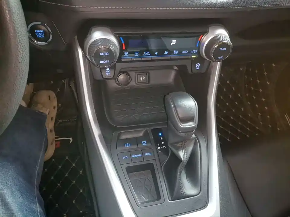 Toyota RAV4 Rongfang