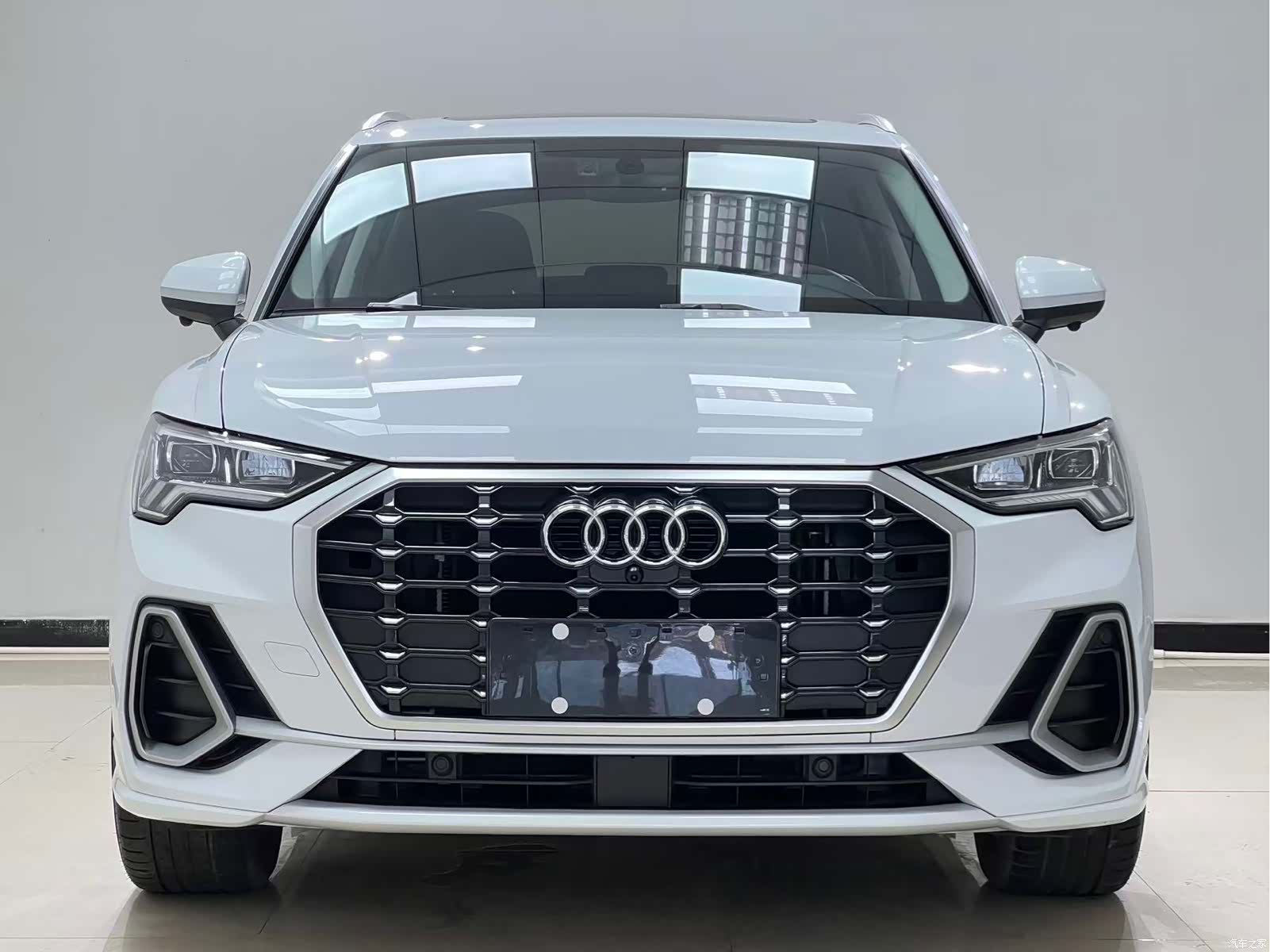 Audi Q3, 2022 2