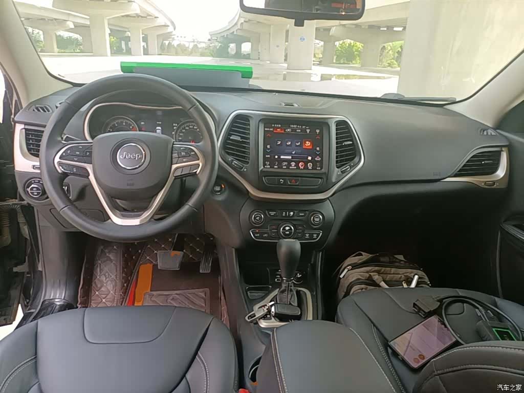 Jeep Cherokee, 2017 10