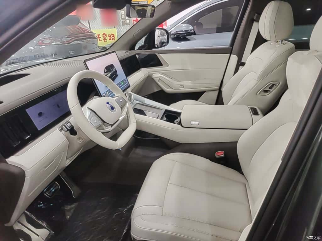 Denza N8, 2025 15