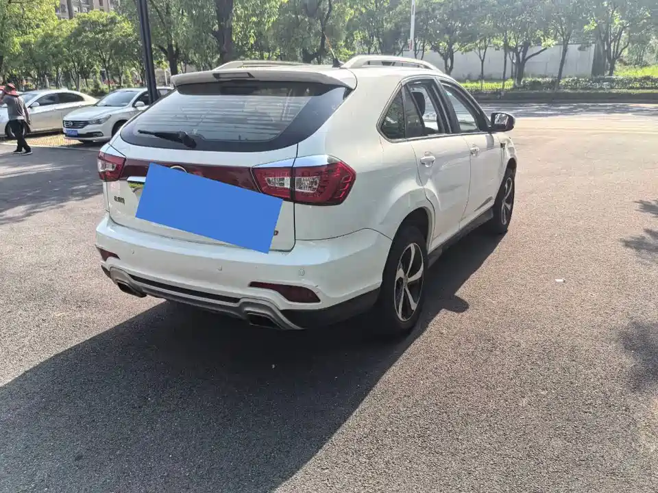 BYD S7