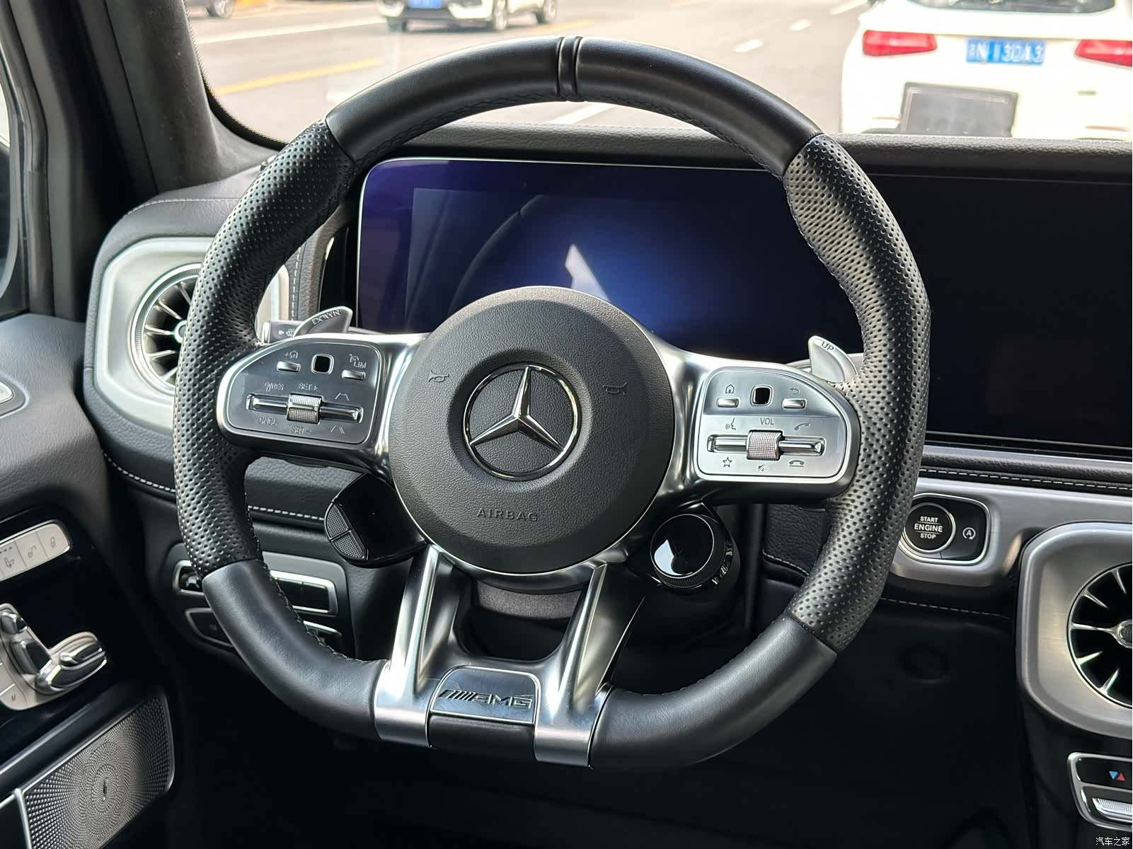 Mercedes-Benz G-Class, 2022 14
