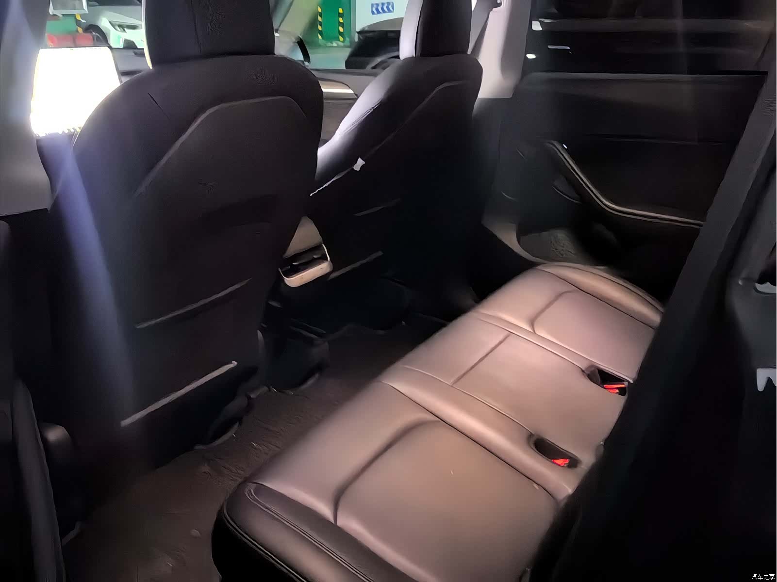 Tesla Model Y, 2022 все фото