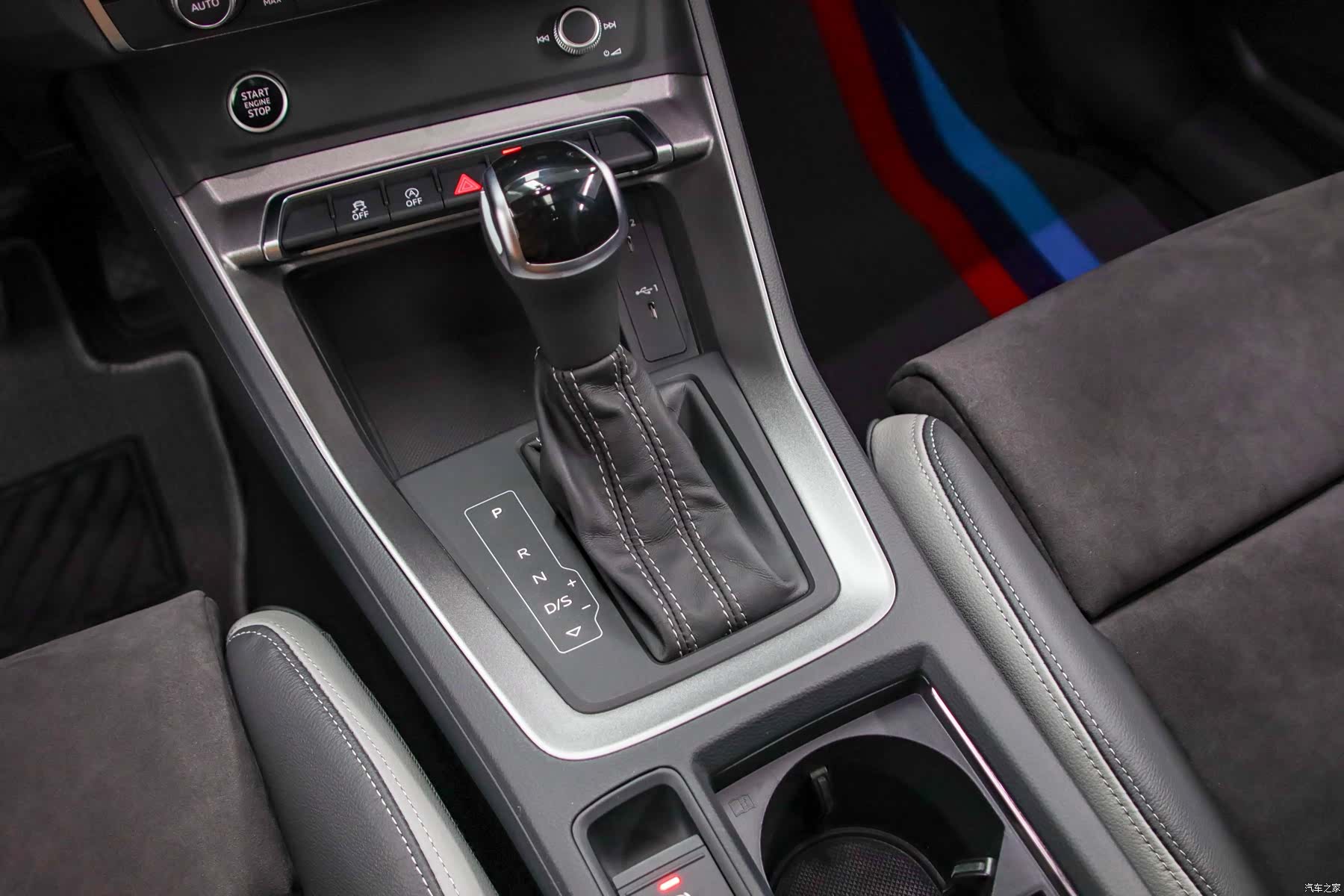 Audi Q3, 2022 11