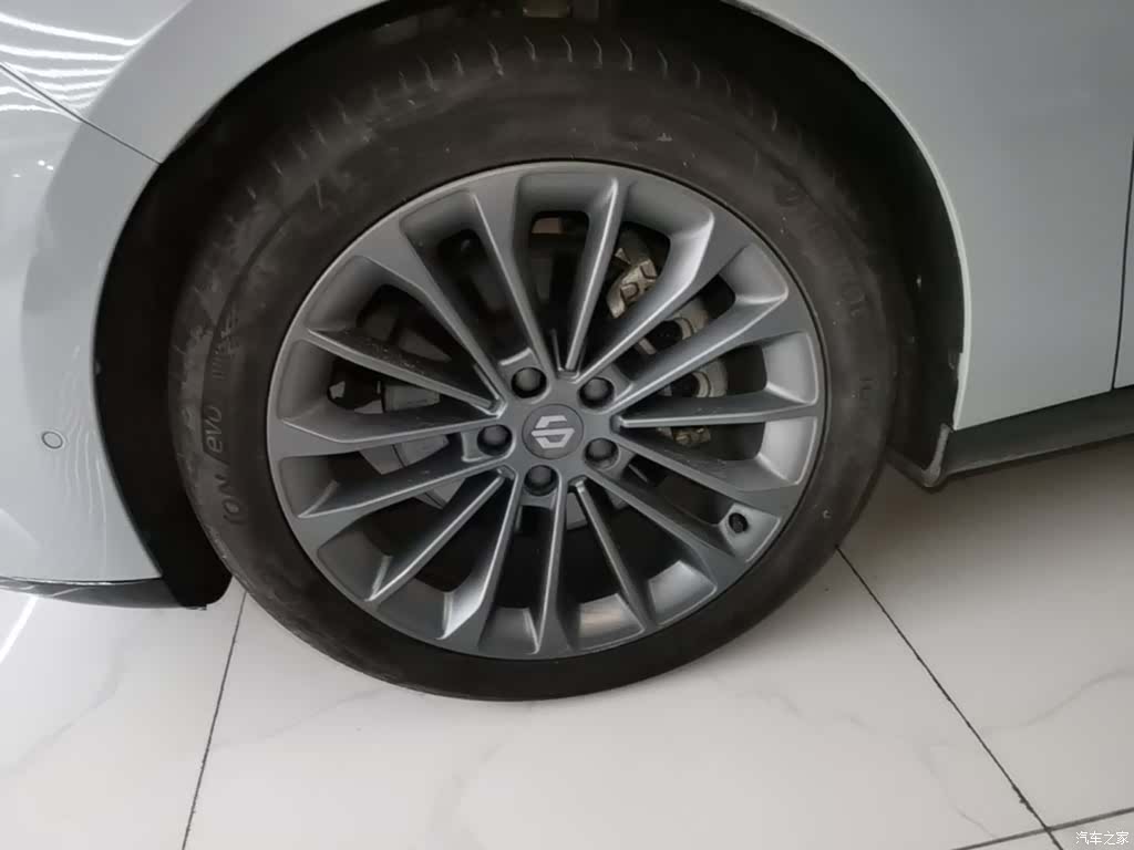 Leapmotor C01, 2024 23