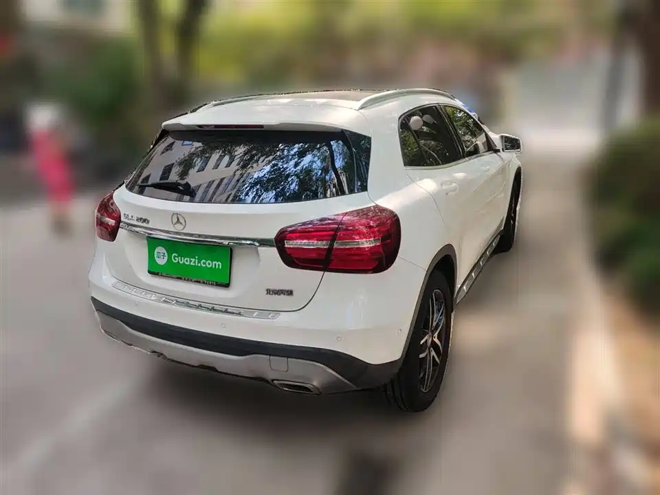 Mercedes-Benz GLA