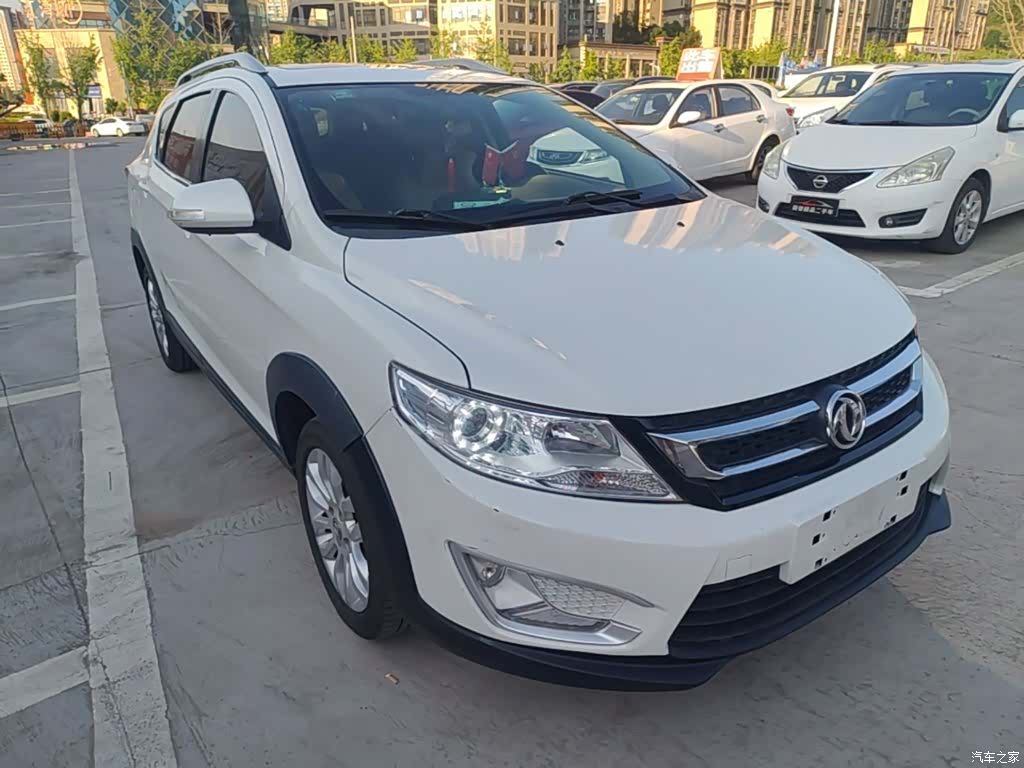 DongFeng AX3, 2016 4